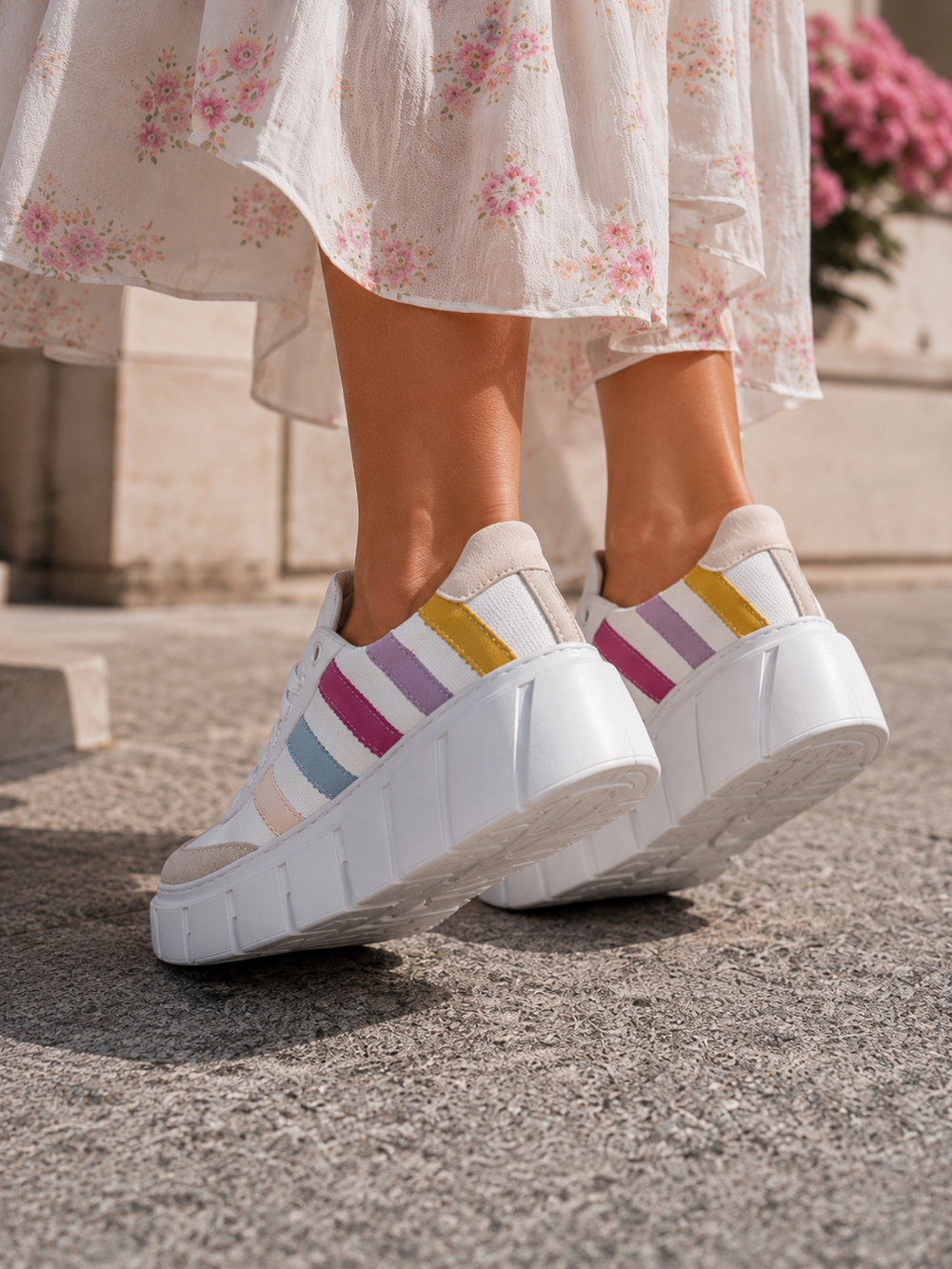 LEKKIE SNEAKERSY BIAŁE PASTELOWE SKÓRA NATURALNA