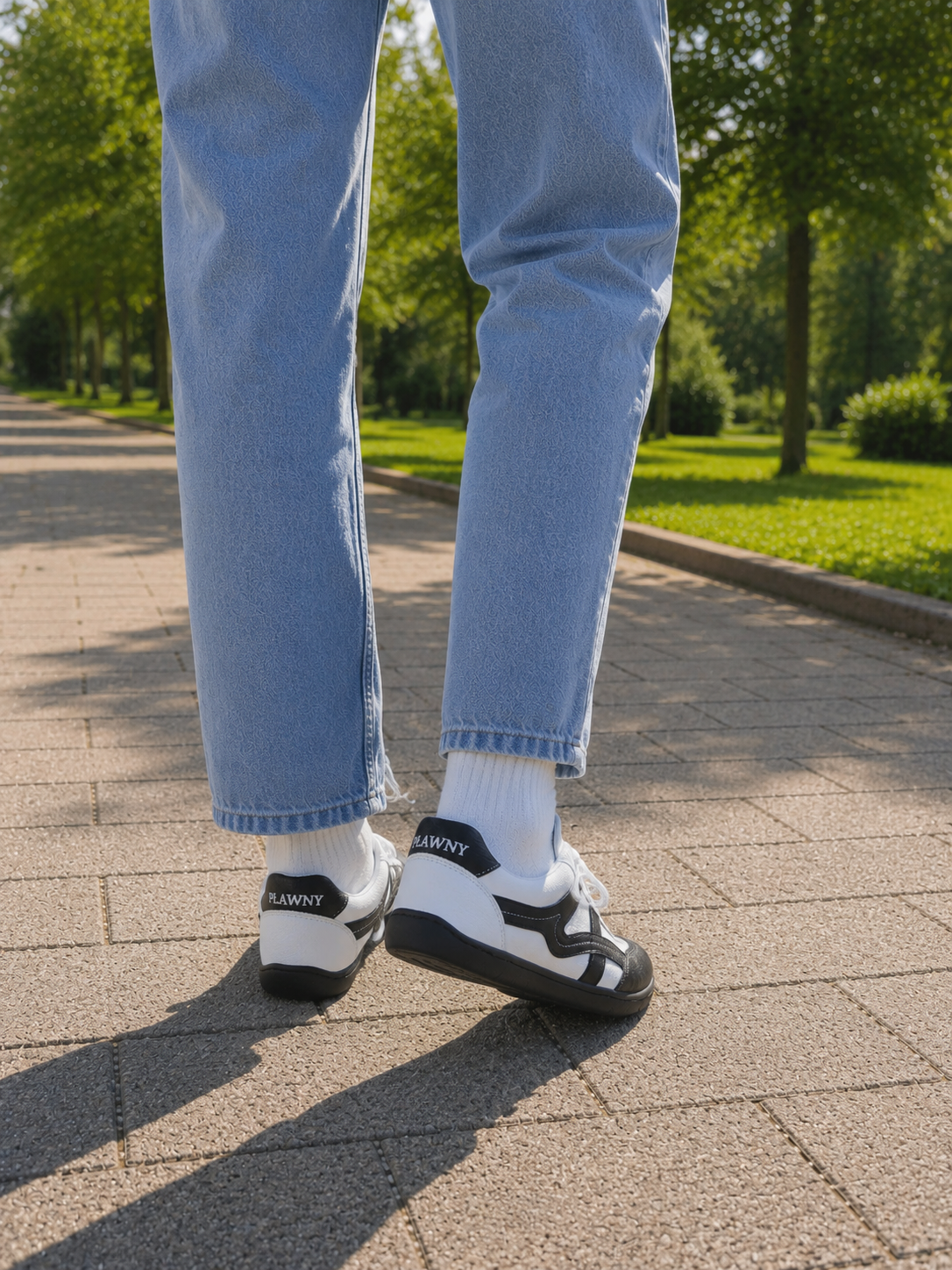 Buty barefoot damskie skórzane TERRA biało-czarne – szeroki nosek, pianka memory 5 mm, polska produkcja | Pławny Shoes
