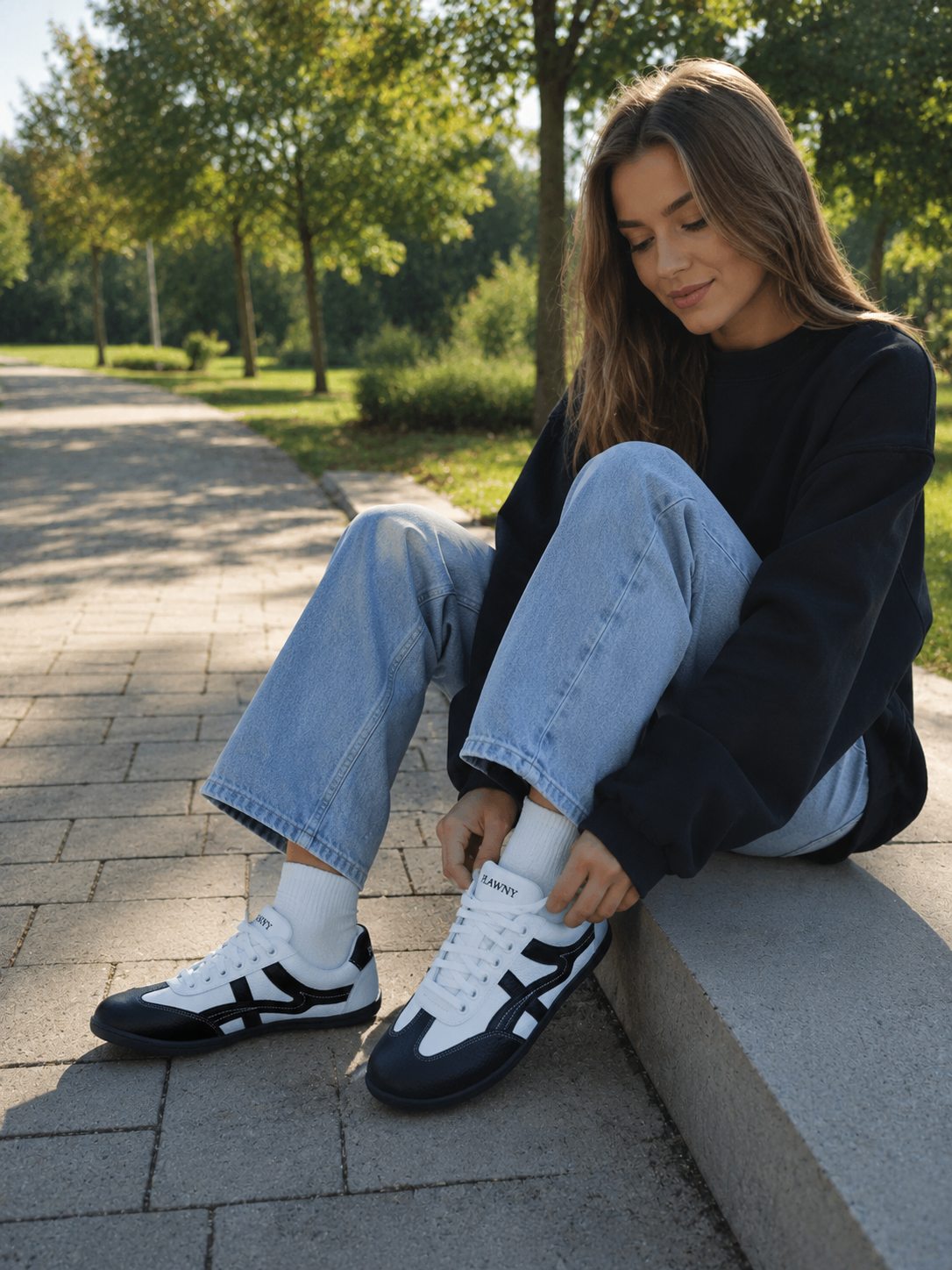 Buty barefoot damskie skórzane TERRA biało-czarne – szeroki nosek, pianka memory 5 mm, polska produkcja | Pławny Shoes