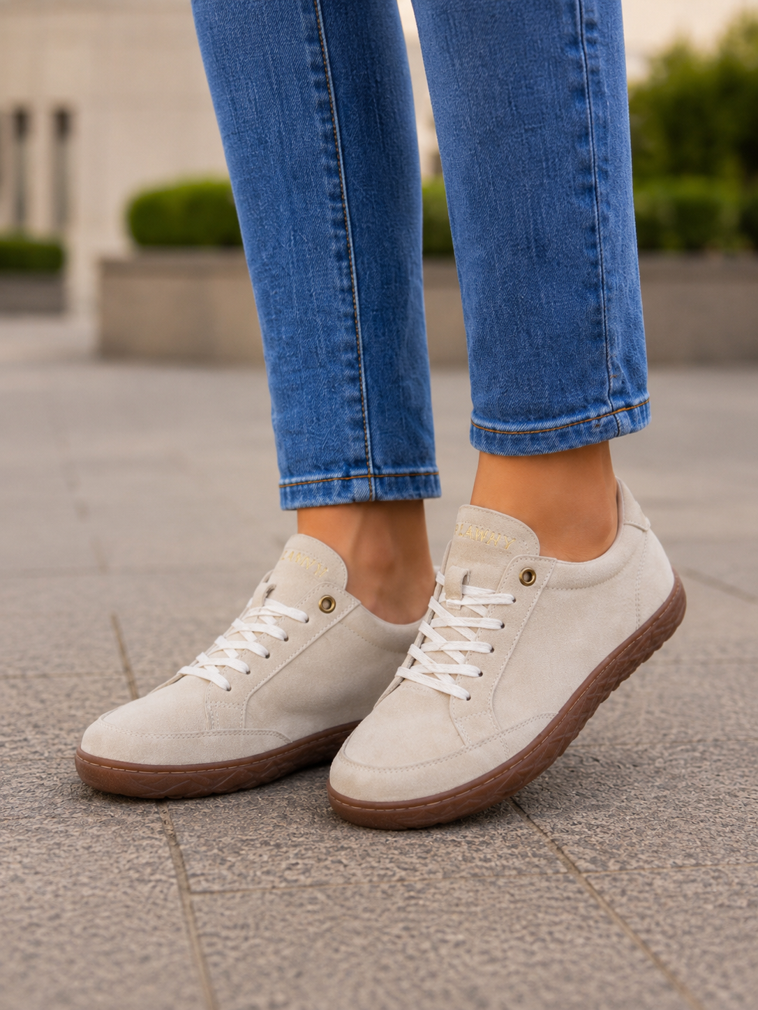 Buty barefoot damskie welurowe DUNE beżowe – szeroki nosek, lekkie, skóra naturalna, polska produkcja | Pławny Shoes