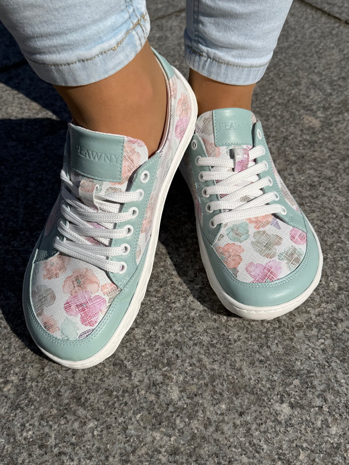 WYGODNE BAREFOOTY MIĘTOWE W KWIATY SKÓRA NATURALNA