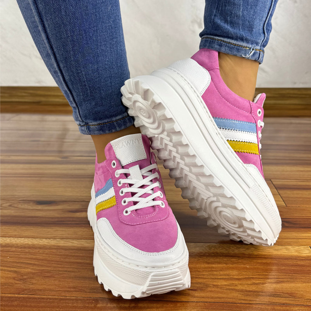 Różowe sneakersy na platformie