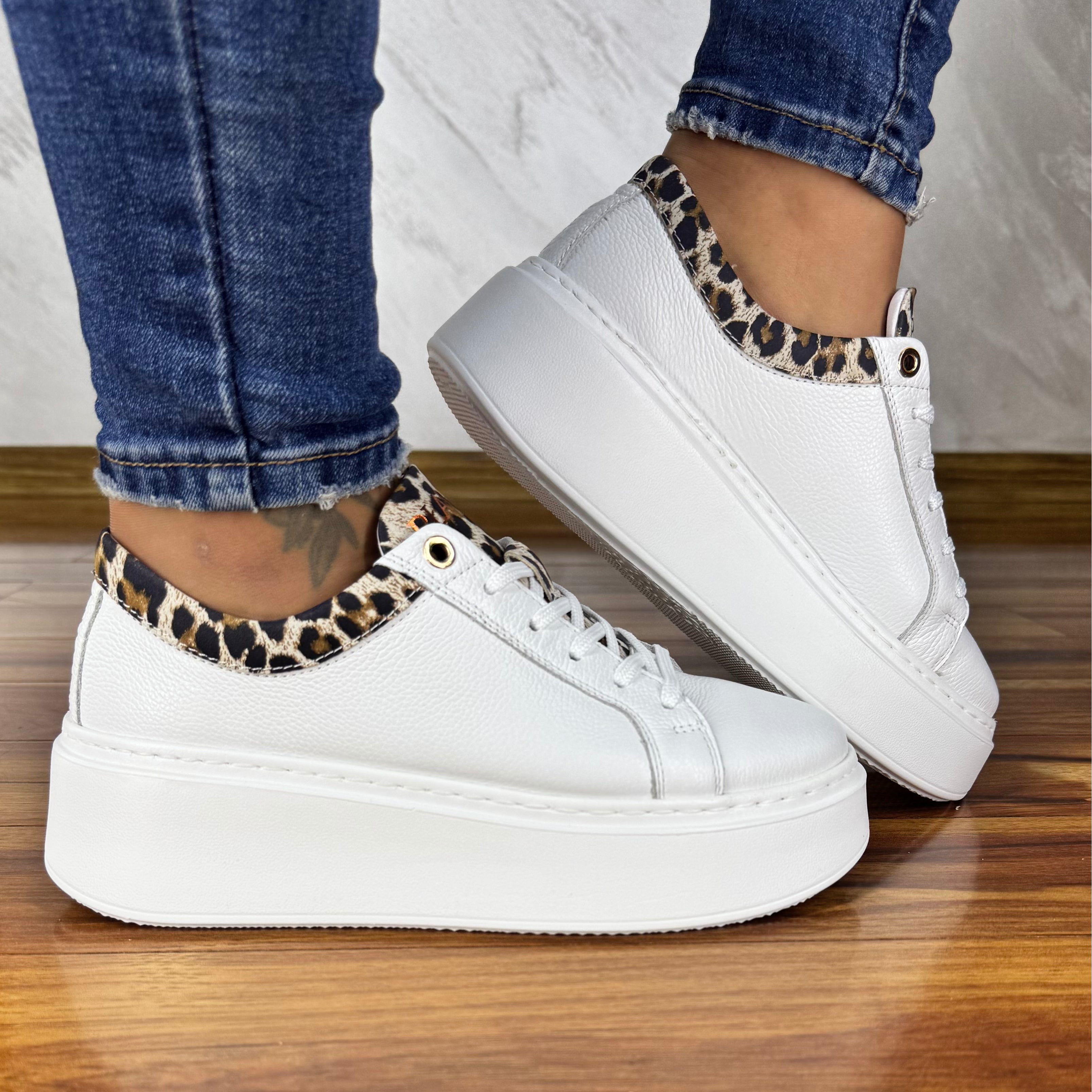 Sneakersy panterkowe