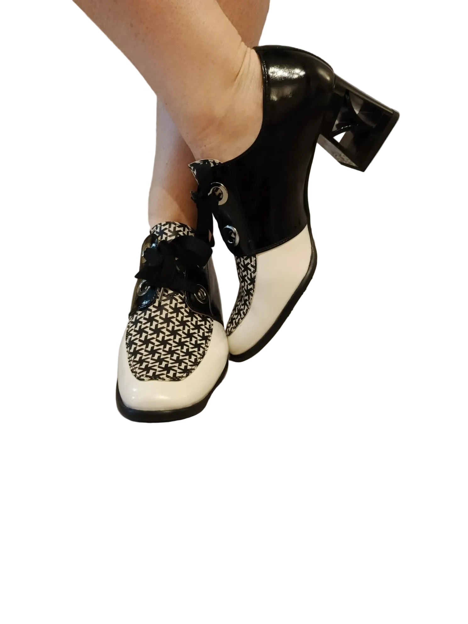 CZARNO-BIAŁE PÓŁBUTY GEOMETRYCZNE PREMIUM