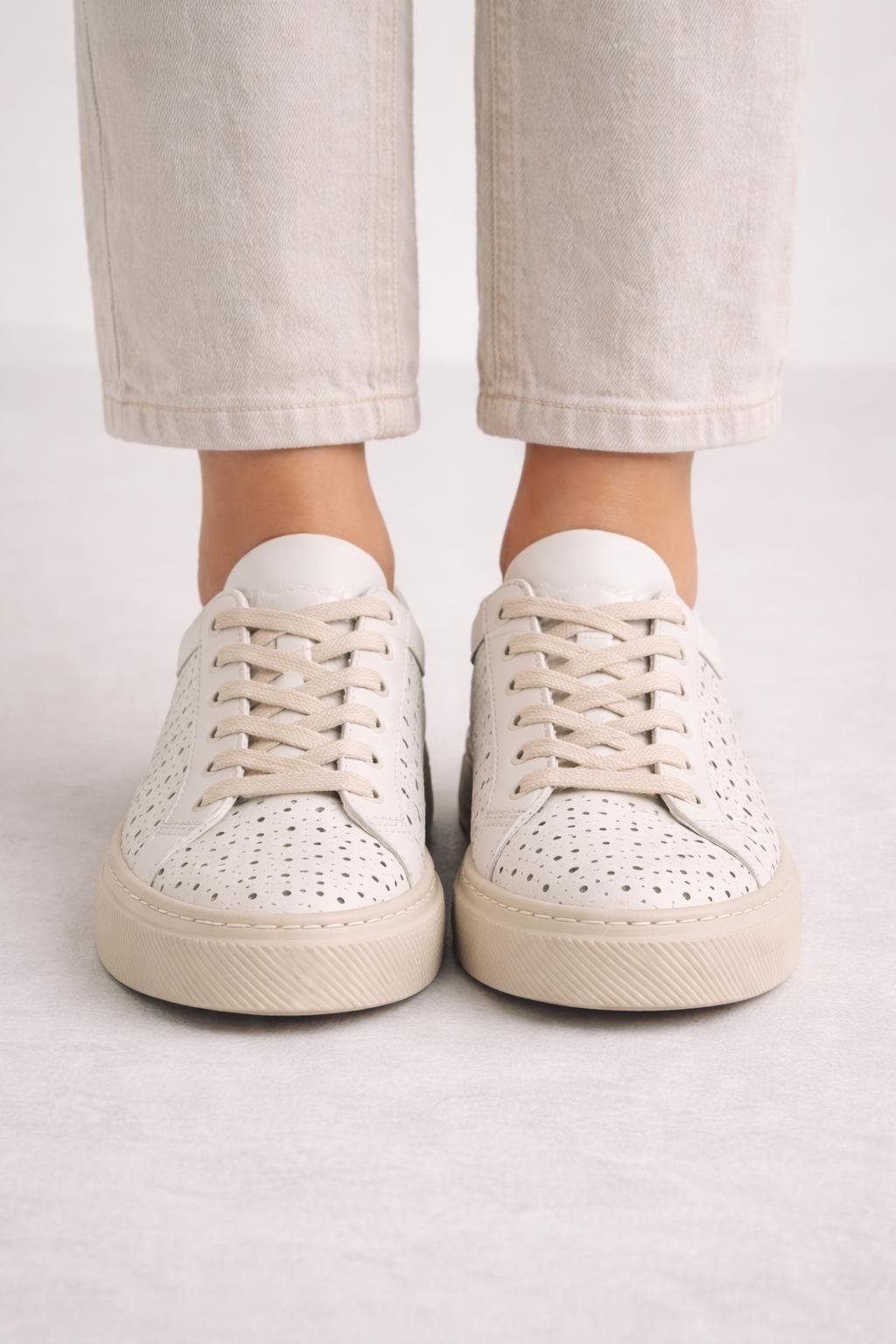 Sneakersy damskie skórzane BREEZE beżowe w kropki – przewiewne, welurowe, polska produkcja | Pławny Shoes