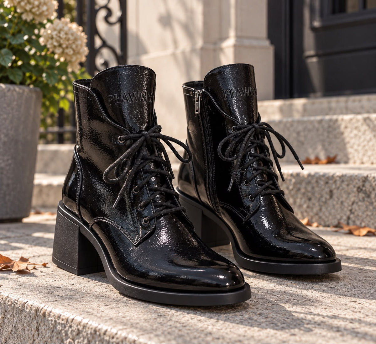 Czarne lakierowane botki damskie na słupku ze sznurowaniem – PŁAWNY SHOES BLACK GLOSS