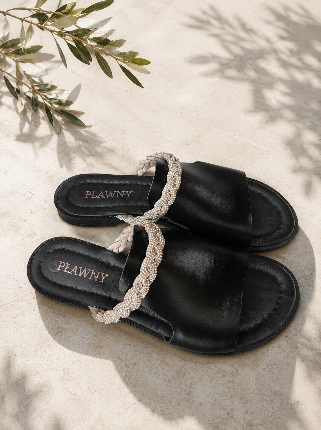 Klapki damskie skórzane PORTOFINO CRYSTAL czarne – z kryształkami, wsuwane, polska produkcja | Pławny Shoes