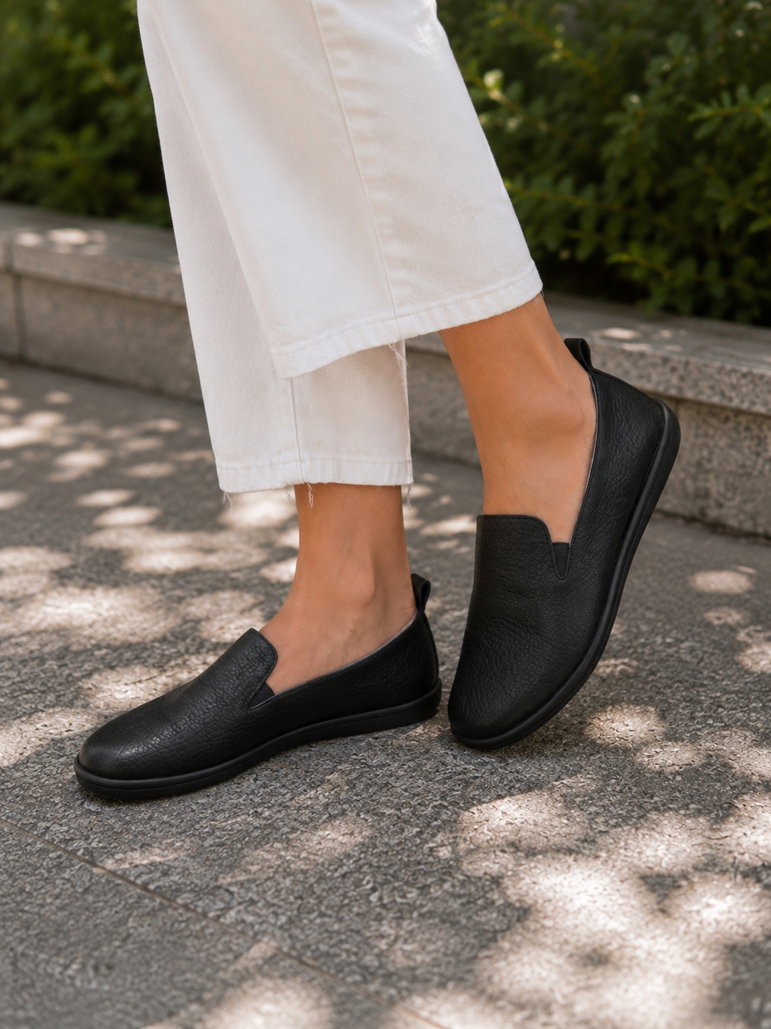Buty barefoot damskie ESSENCE czarne – wsuwane, szeroki nosek, lekkie, polska produkcja | Pławny Shoes